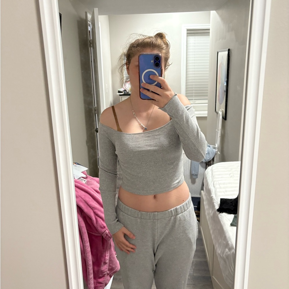 Brandy Melville Light Gray Long Sleeve Off-Shoulder Crop Top
